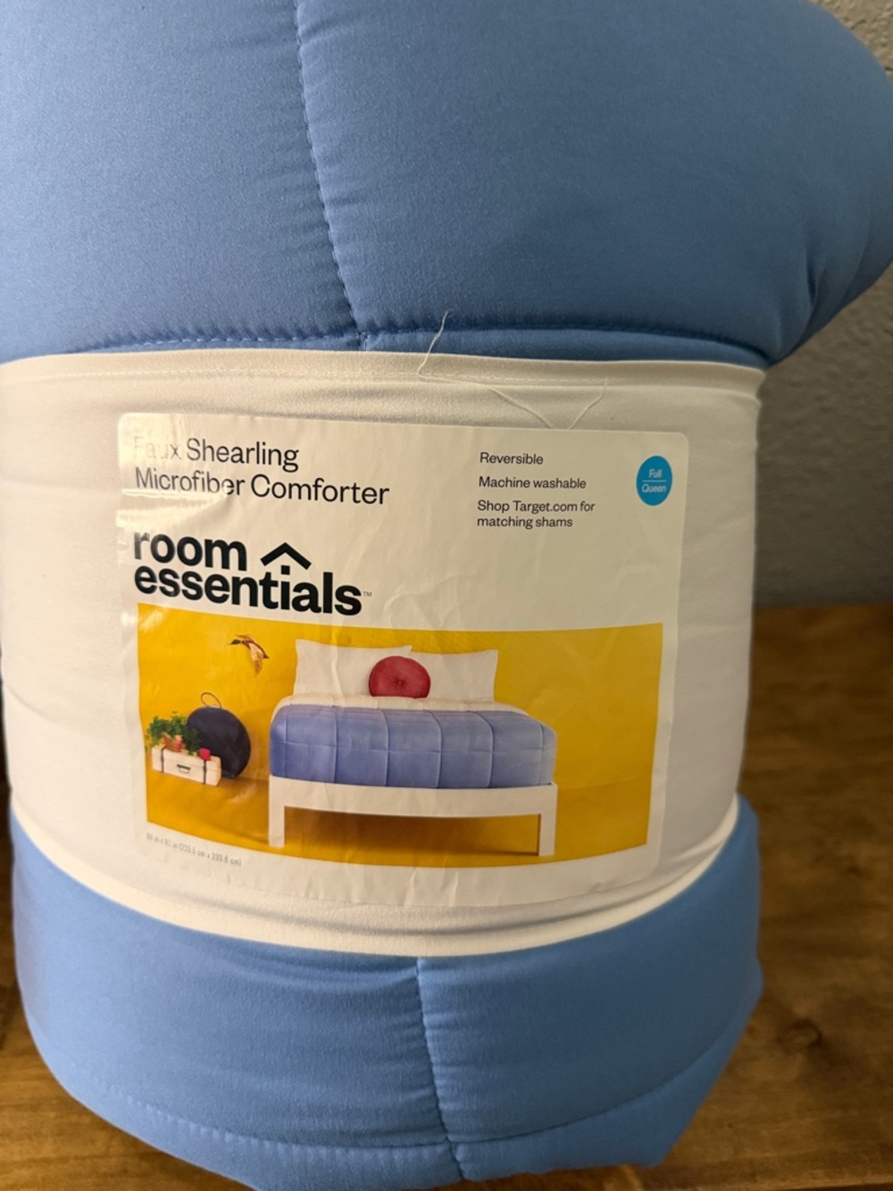 Room Essentials Sky Blue Faux Shearling Comforter full/queen NEW
